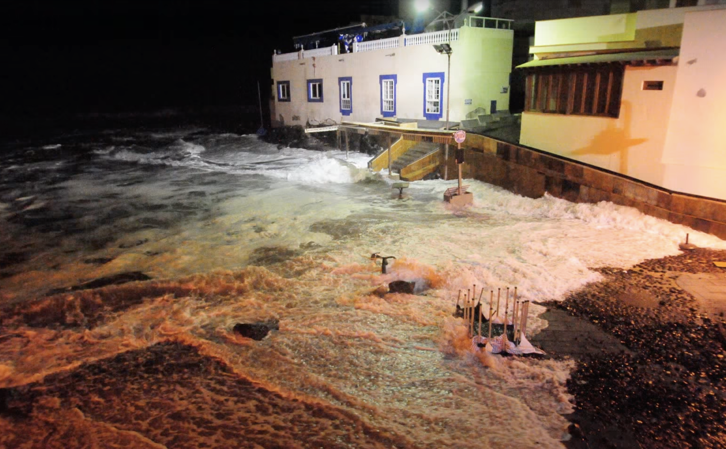 El gobierno de Canarias advierte del riesgo de inundaciones costeras en Fuerteventura este fin de semana