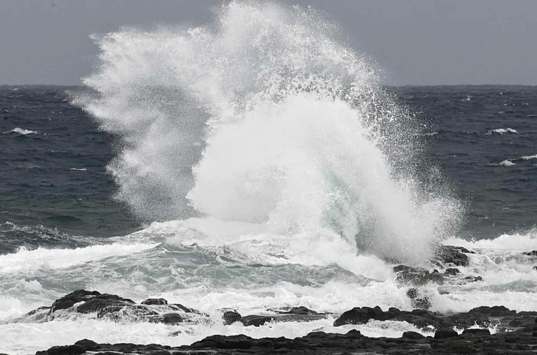Wind and Waves to Kick Off the Week