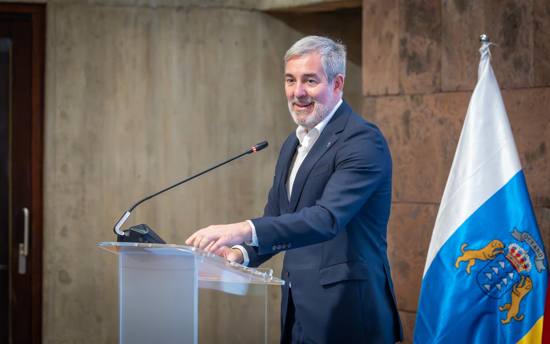 Albares asegura a Clavijo que no se trataron asuntos que afecten a Canarias en la cumbre con Marruecos