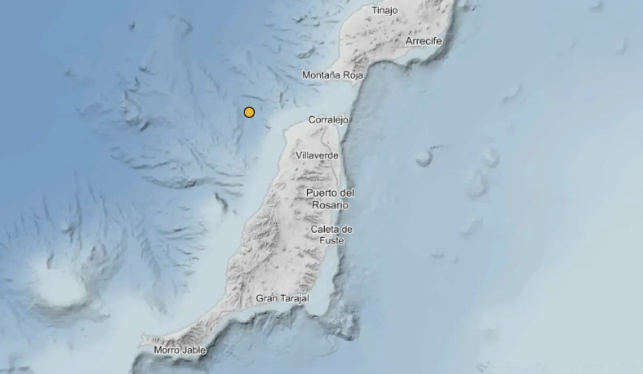 Seismic activity of 2.4 near El Cotillo