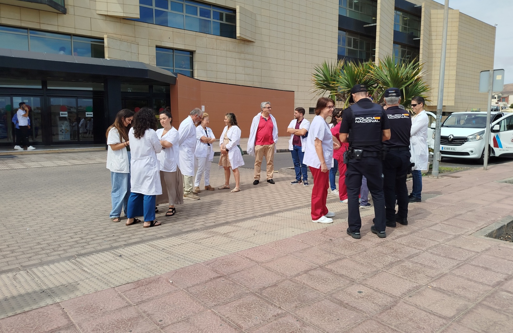 Once m&eacute;dicos secundan la huelga por la reforma del Estatuto Marco