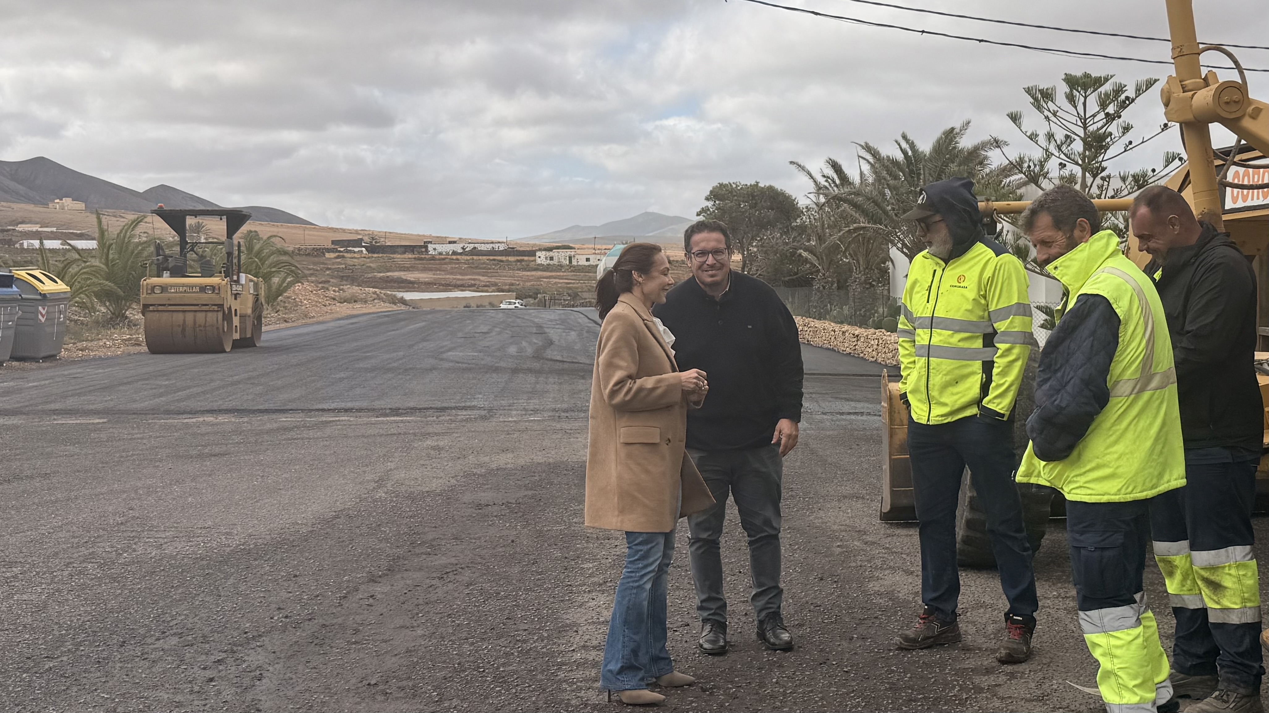 La capital se vuelca en el asfaltado de Tef&iacute;a