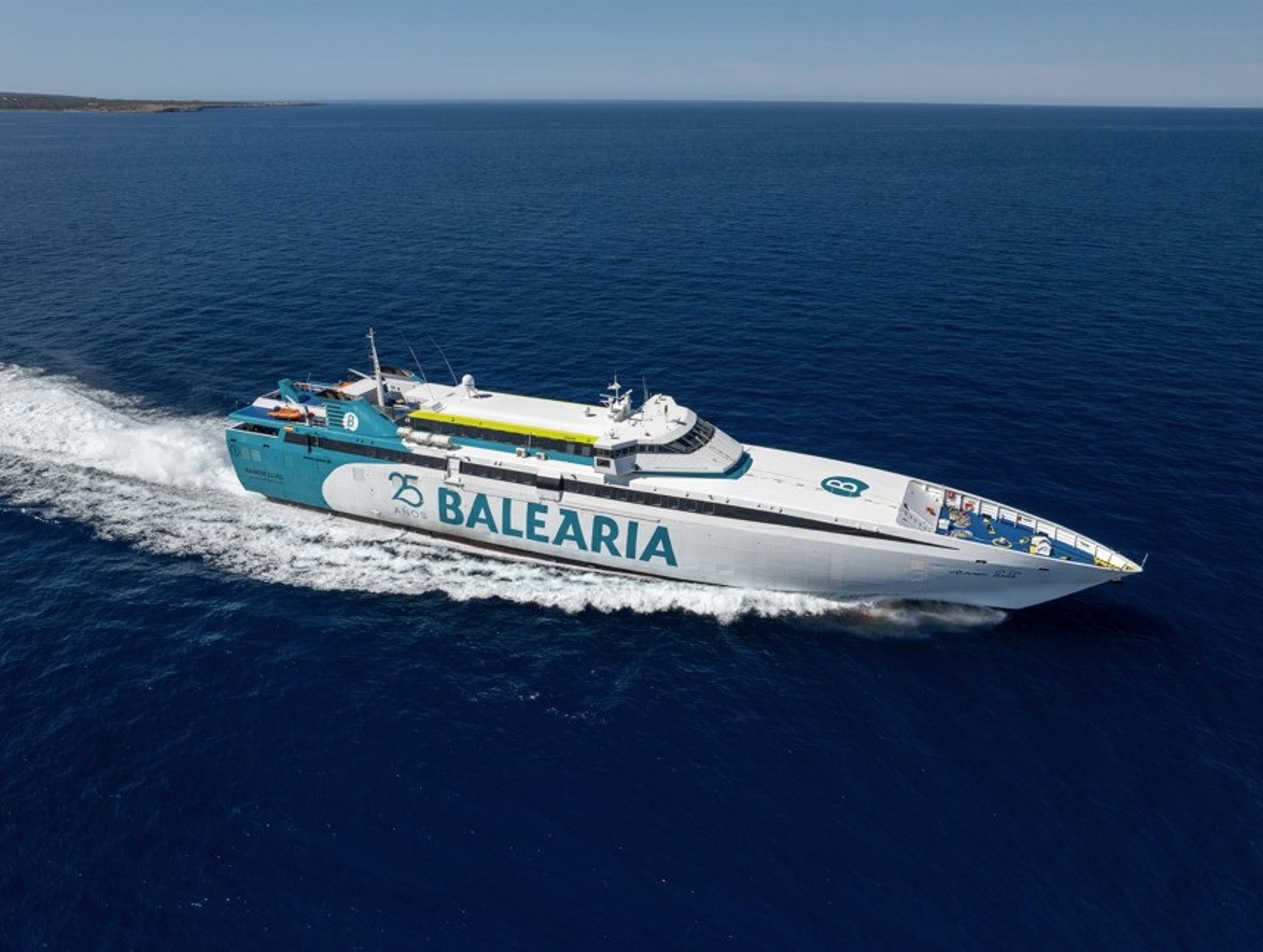 Balearia se hace con Naviera Armas y sus rutas en Canarias