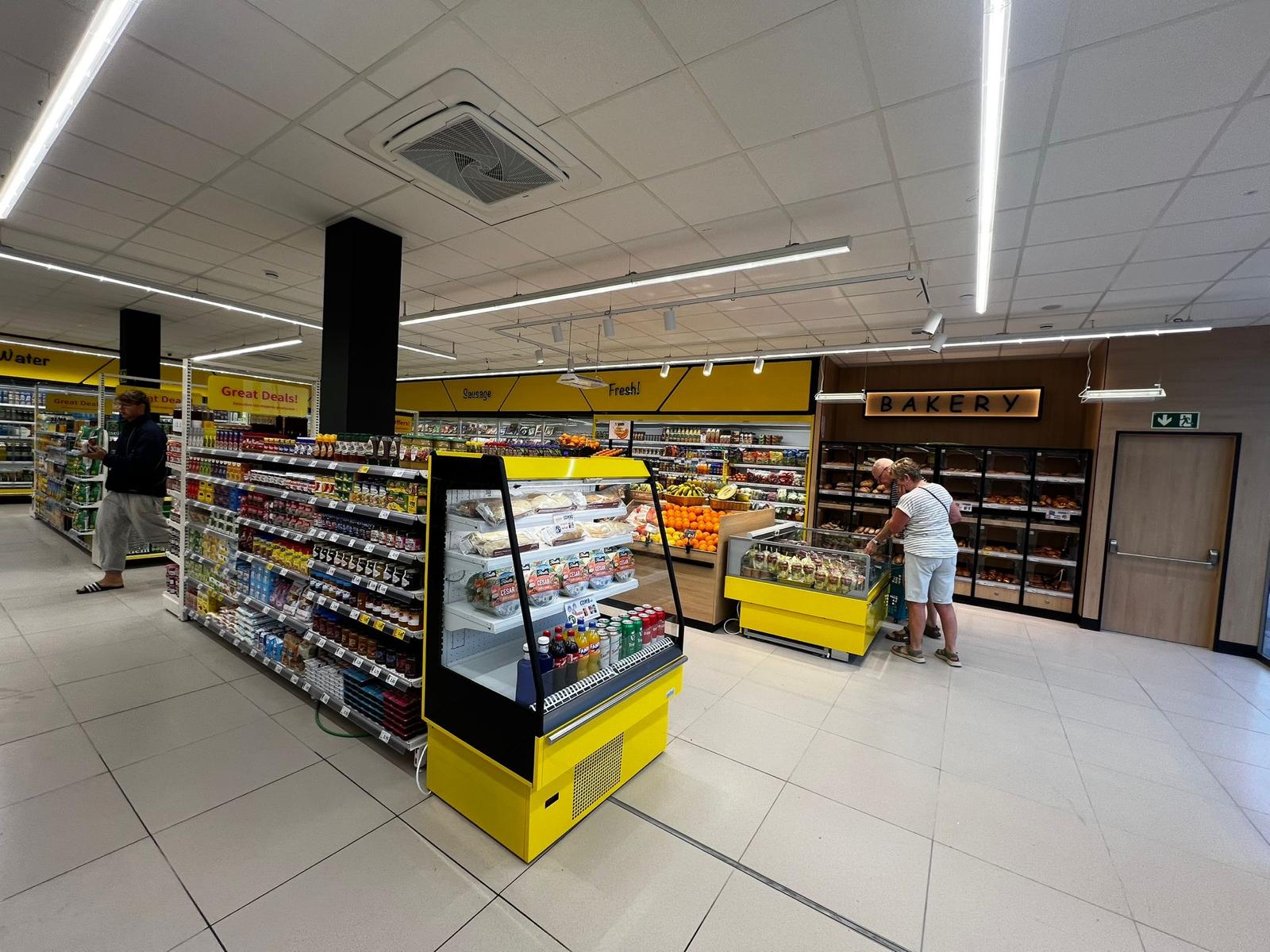 HiperDino invierte cerca de 1 mill&oacute;n de euros en su tienda Express el Cotillo