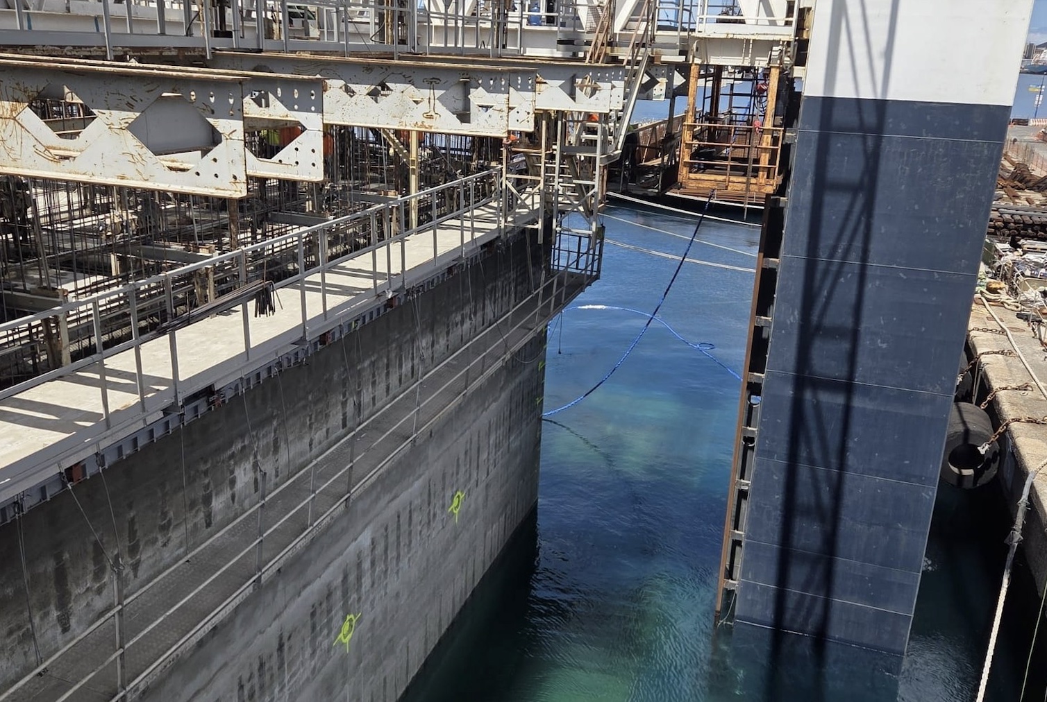 Se inicia en Las Palmas la construcci&oacute;n de los cajones para el dique del muelle capitalino