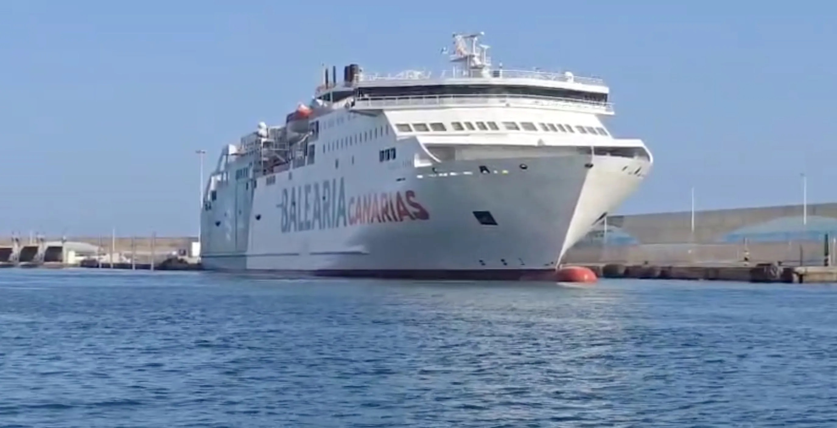 Balearia se compromete a reactivar la ruta diaria de Morro Jable-Las Palmas