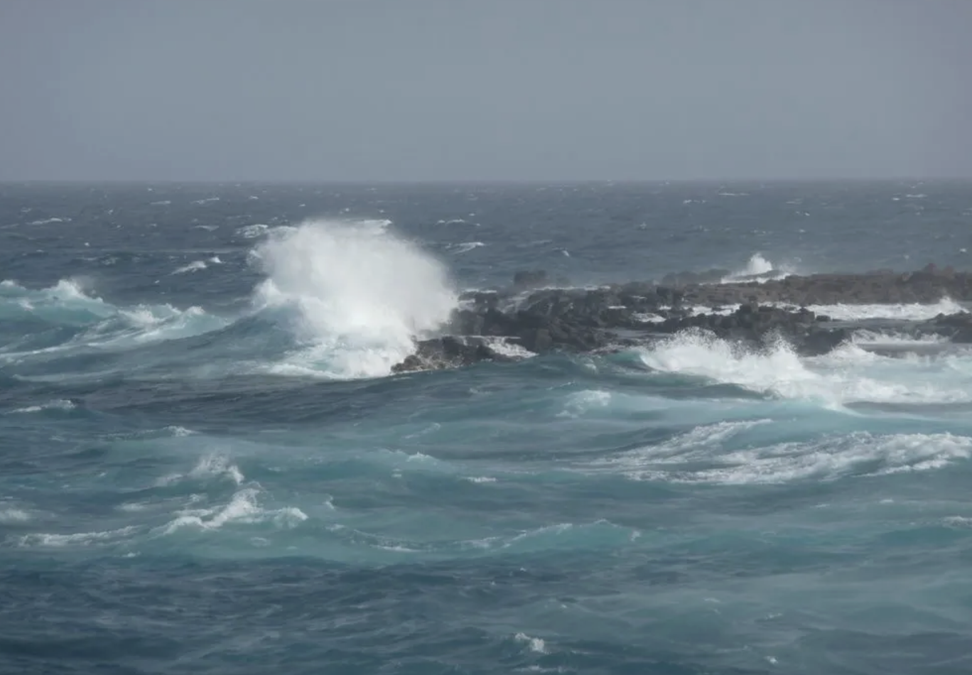 Vientos de hasta 70 kil&oacute;metros hora y olas de 5 metros de altura en Fuerteventura