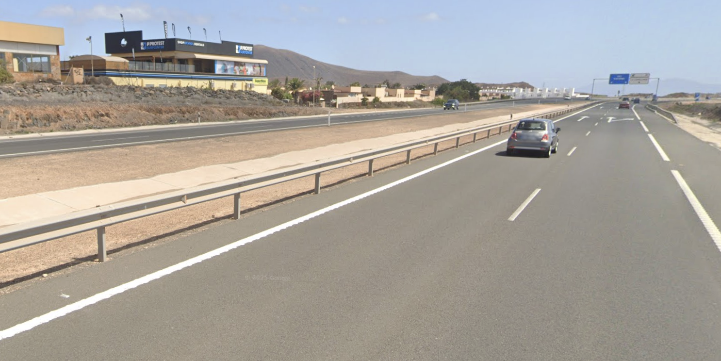 Aprobadas de definitivamente las obras complementarias de la FV-1 entre La Capellan&iacute;a y Corralejo
