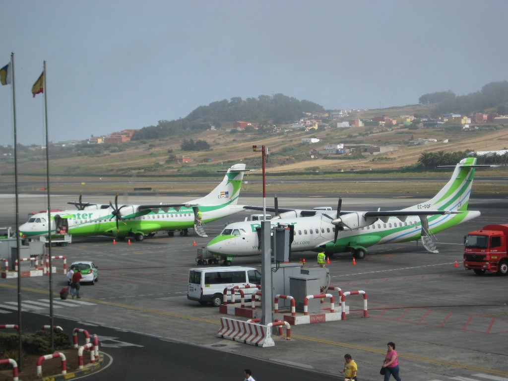 Desalojan este domingo la zona de embarque del aeropuerto de Tenerife Norte