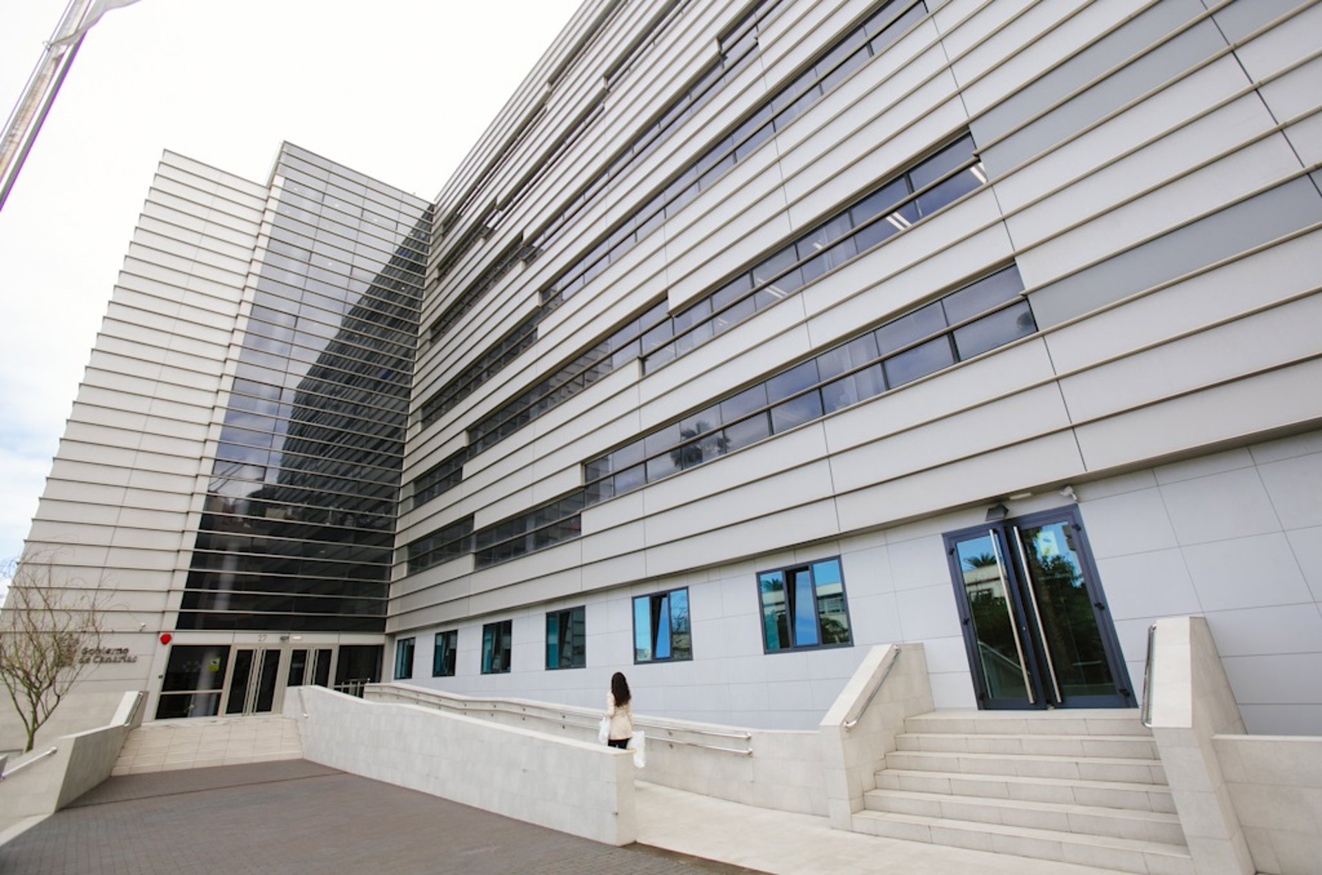 Se suspende operaciones e intervenciones de urgencia por la huelga