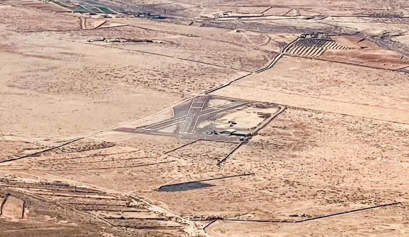 The state includes two airfields and nine helipads in its proposal to transfer powers to the Canary Islands.