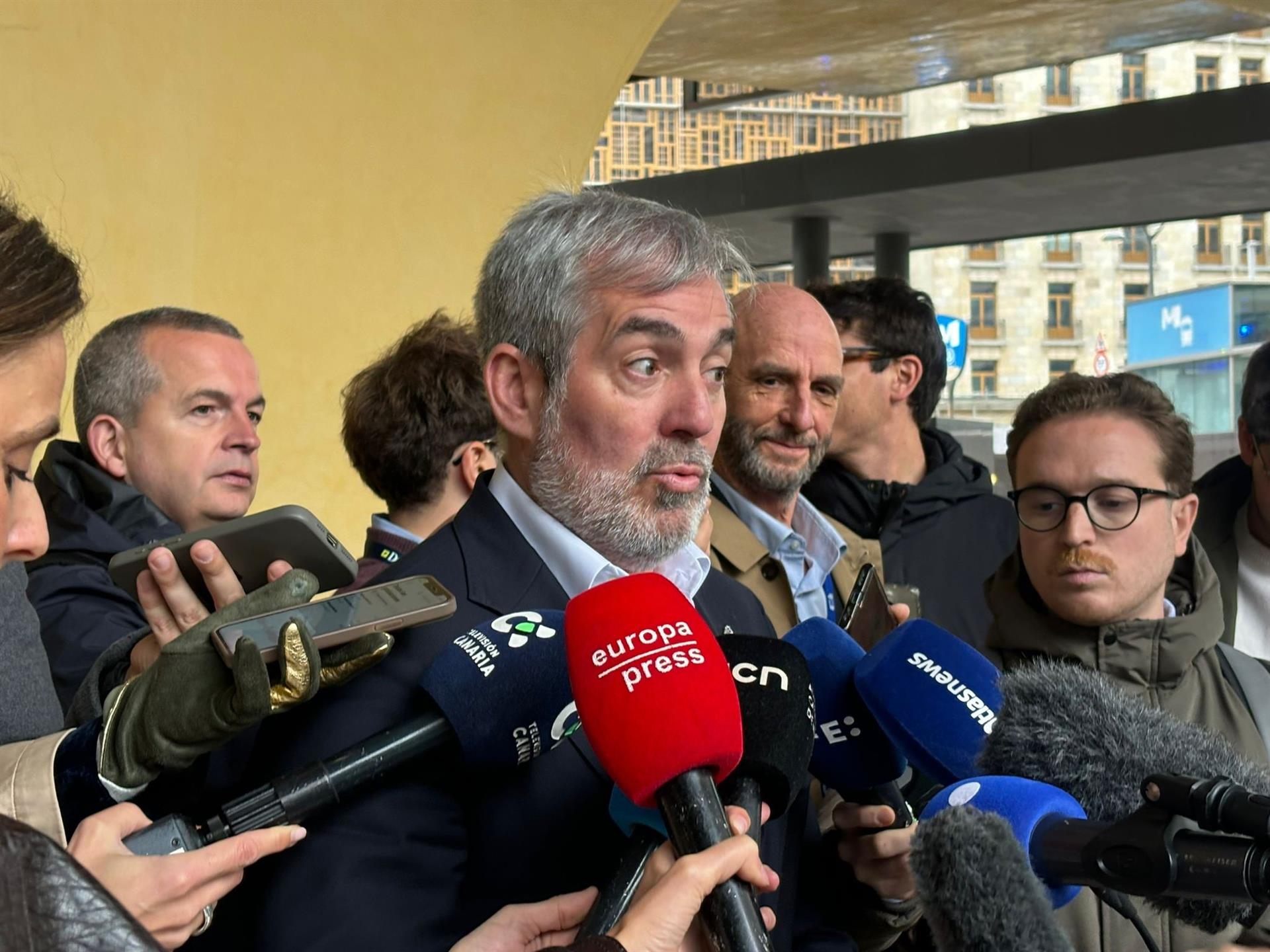 El presidente Clavijo se ve con la ministra de Sanidad esta tarde
