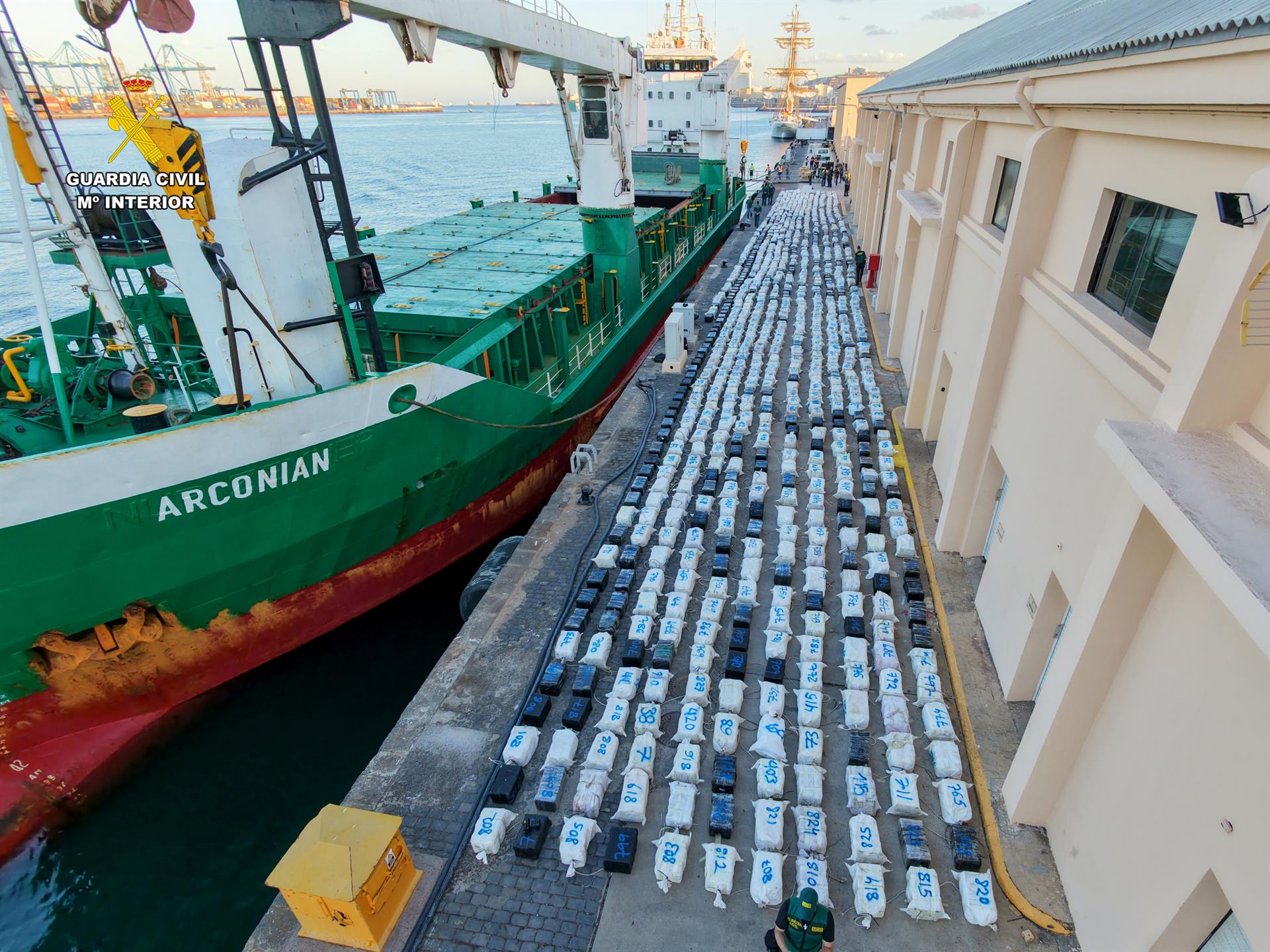 La alta demanda de "coca" potencia la ruta atl&aacute;ntica