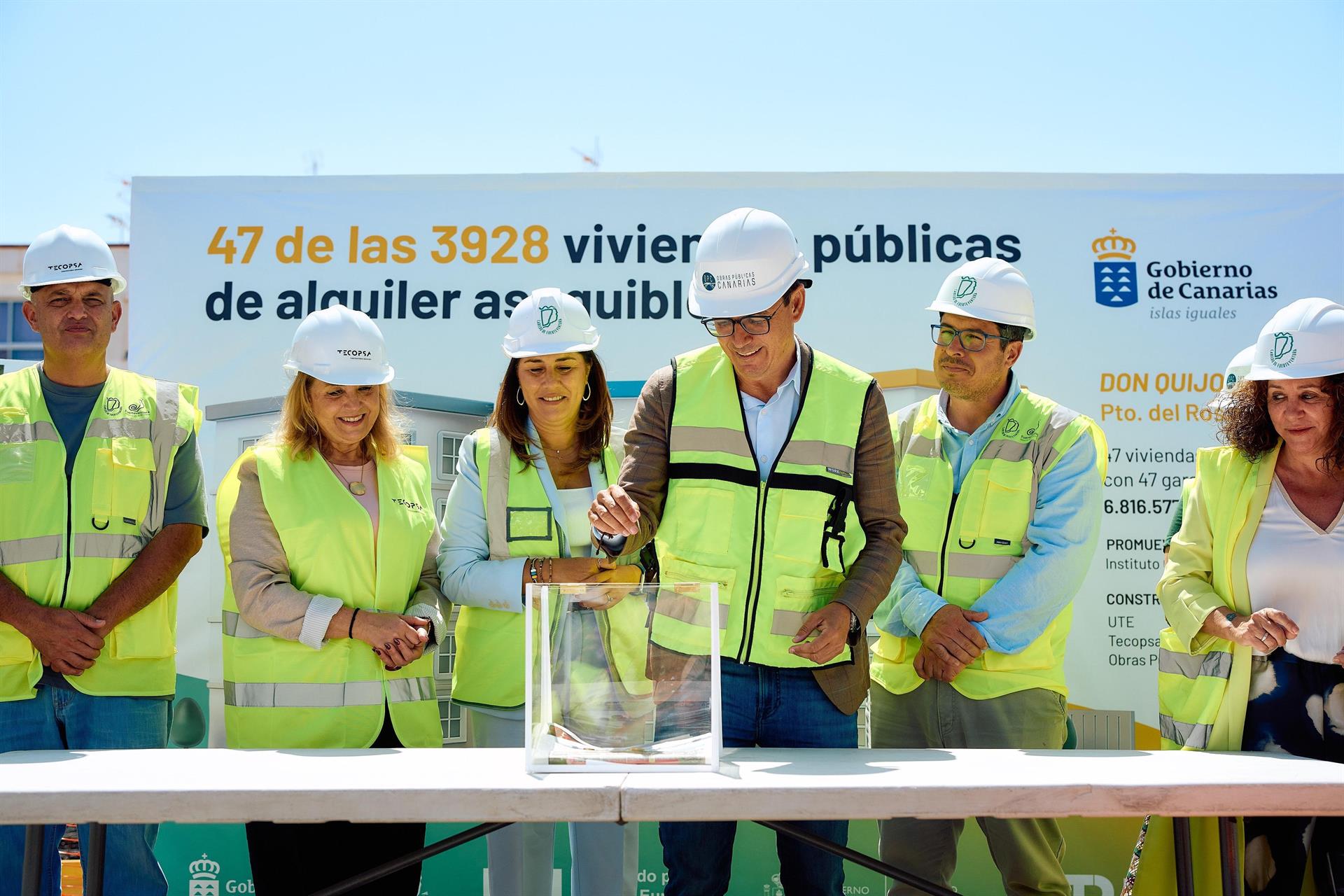 Colocada la primera piedra de 47 viviendas protegidas en Puerto del Rosario