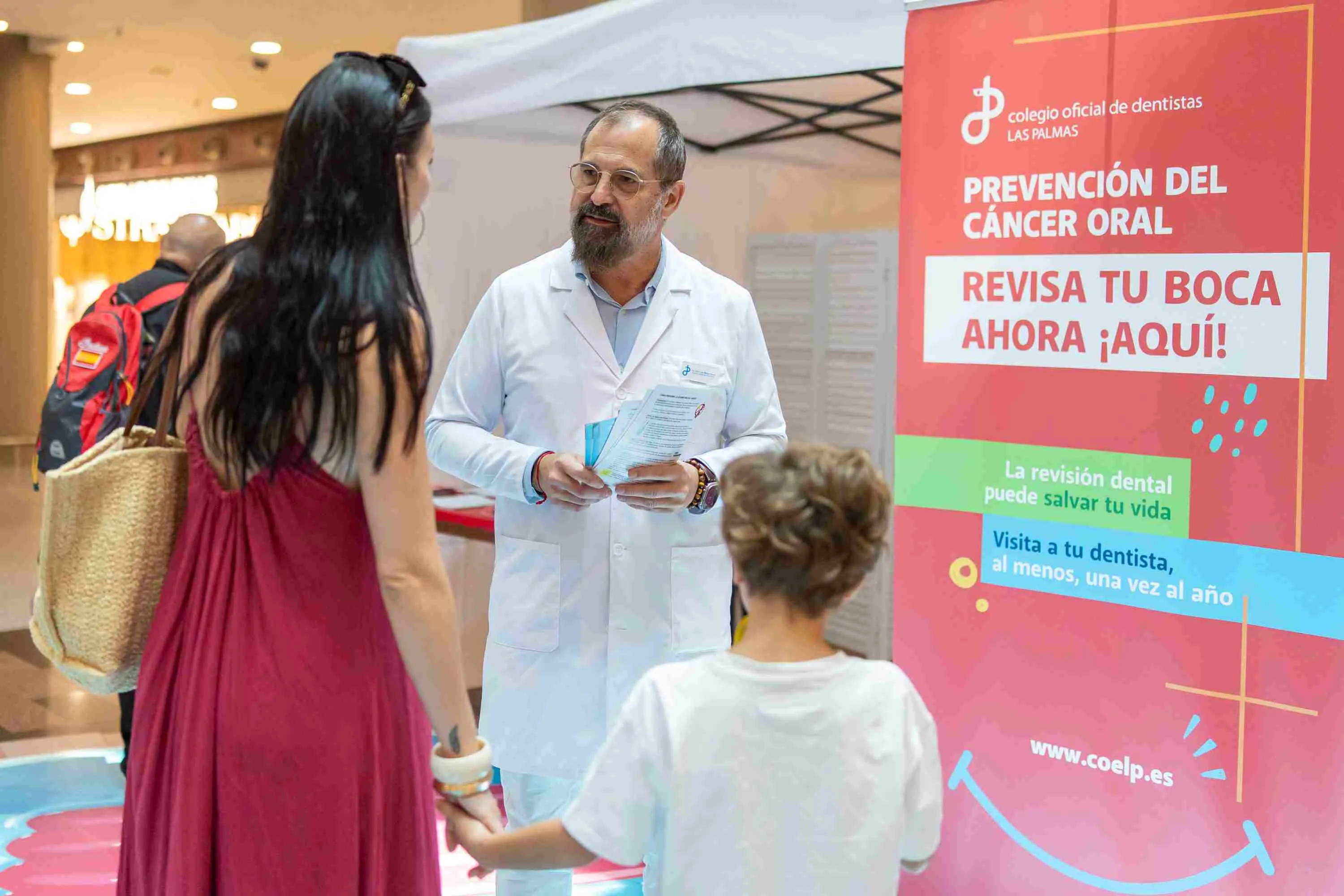 100 People Receive Free Oral Health Checks in Fuerteventura