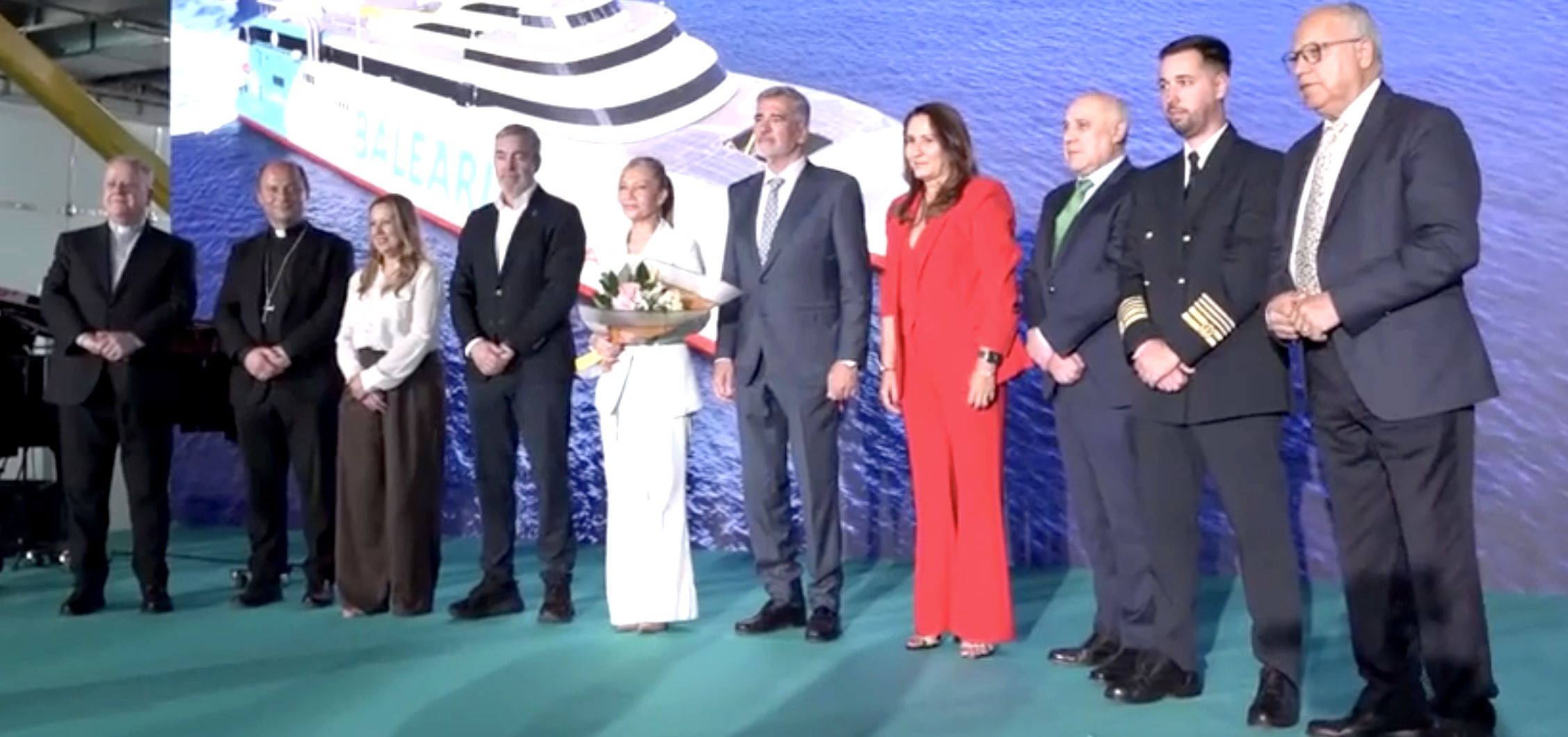 Balearia presenta el Mercedes Pinto para la ruta "tres en uno"