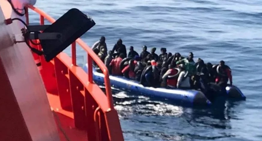 Rescatada una nueva embarcaci&oacute;n con inmigrantes con destino a Lanzarote