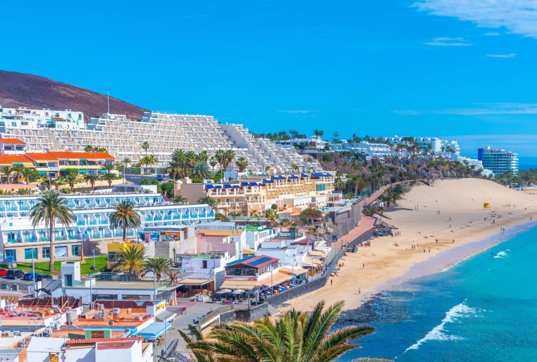 Las pernoctaciones hoteleras en Canarias ascienden un 1,7% en mayo, hasta superar las 5,4 millones