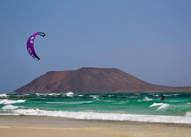 El alisio irrumpe con fuerza en la tarde de este domingo