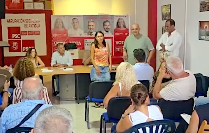 Paloma Hern&aacute;ndez y Victor Alonso conforman la lista socialista al senado