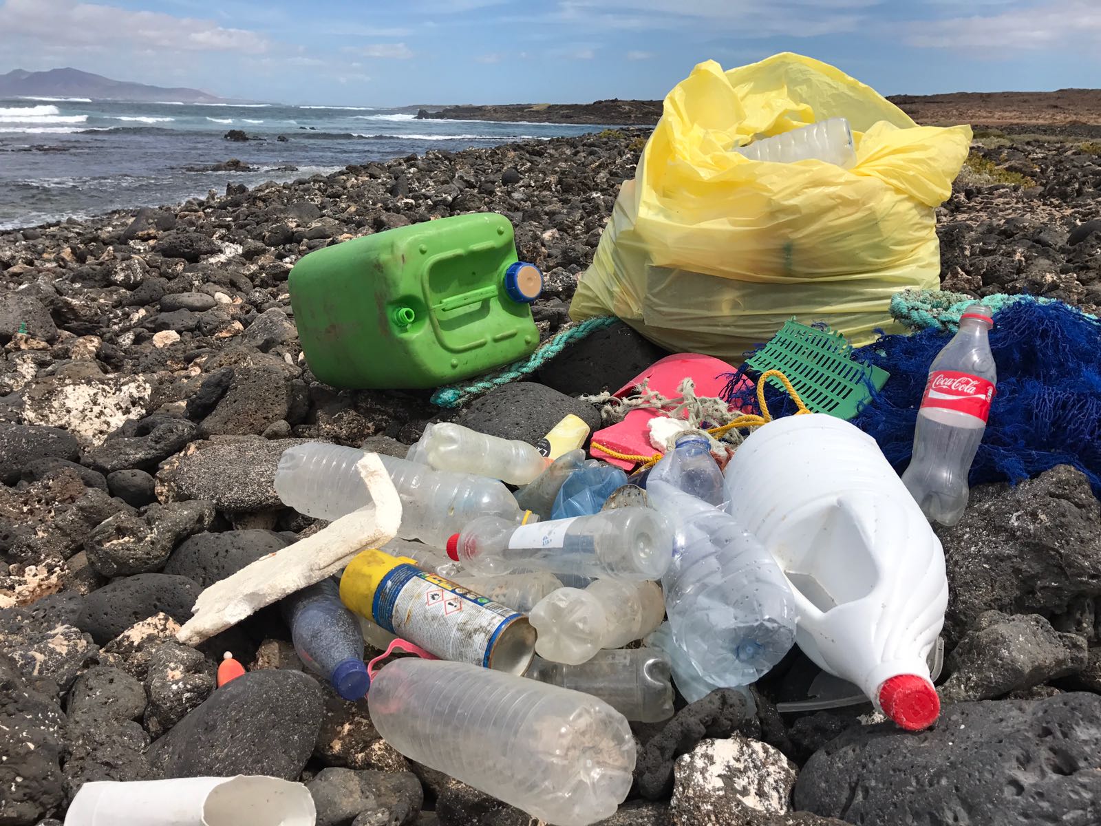 Clean Ocean Project recoge 2.000 kilos de basura en la costa norte
